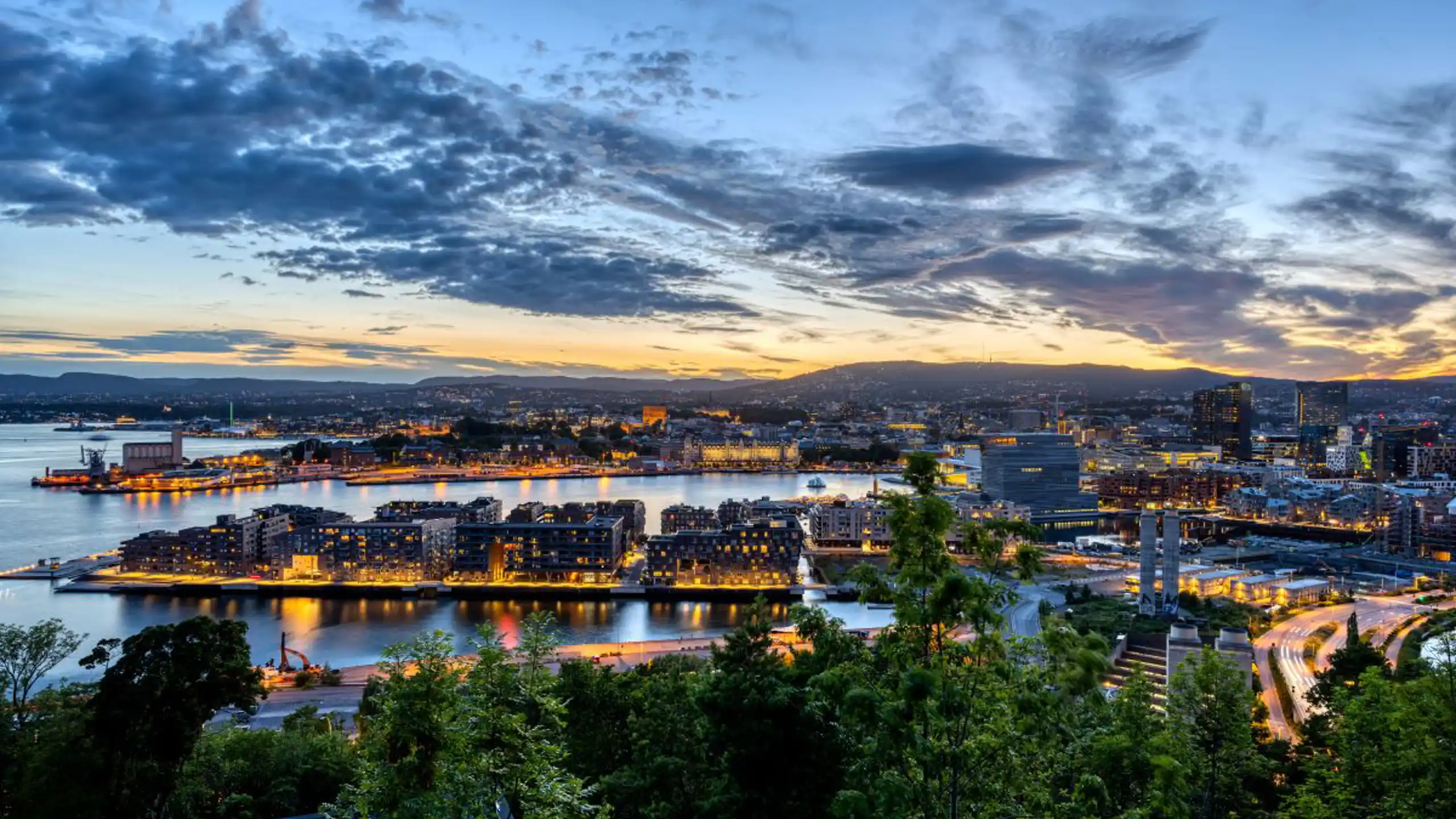 The Lights Of Oslo In Norway 2023 11 27 05 37 03 Utc (2)
