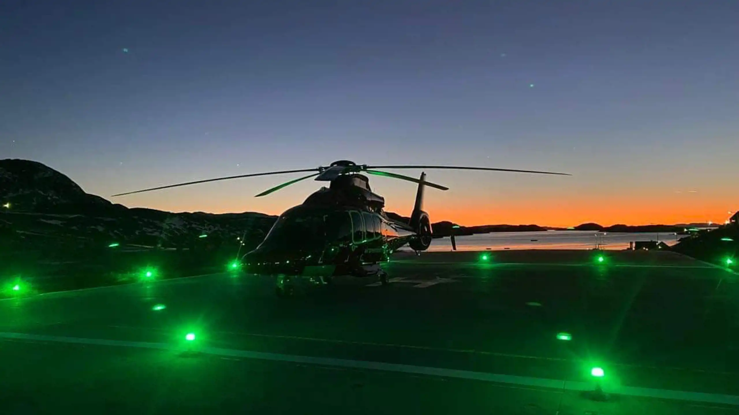 H155 helikopter på heliporten i Siorapaluk i december 2022. Foto: Martin Nørregaard