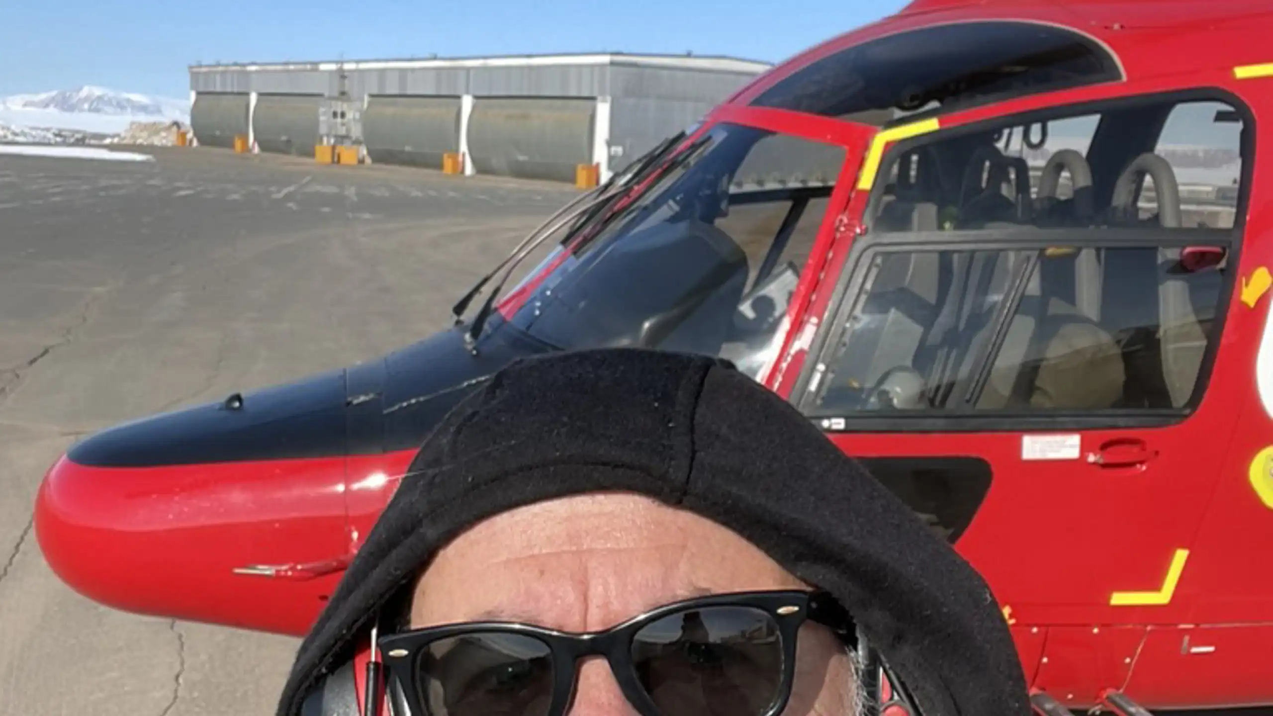 Ingemar er i dag stationsmekaniker på Pituffik Space Base. Et job han er glad for og hvor han gerne vil fortsætte, selv om han har nået pensionsalderen. Foto: Selfie