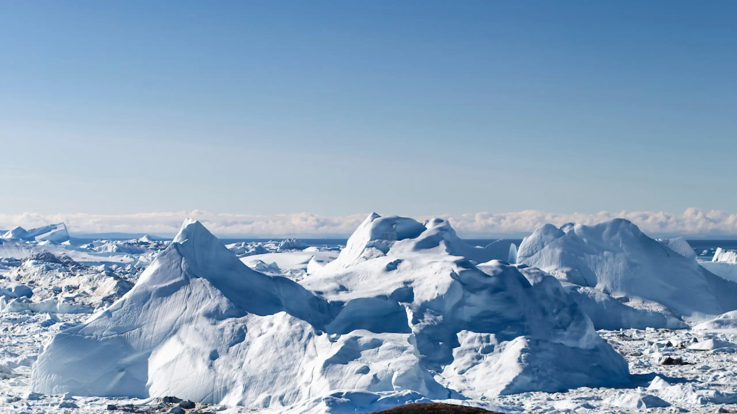 Hikers At The Ilulissat Icefjord. Photo Aningaaq R Carlsen Visit Greenland (2)