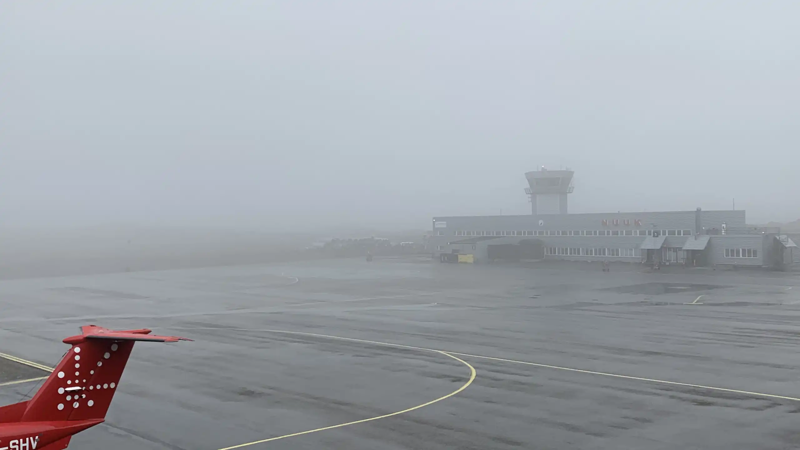 Picture of the apron at 17.00 taken from the Operations and Operations Centre in Nuuk