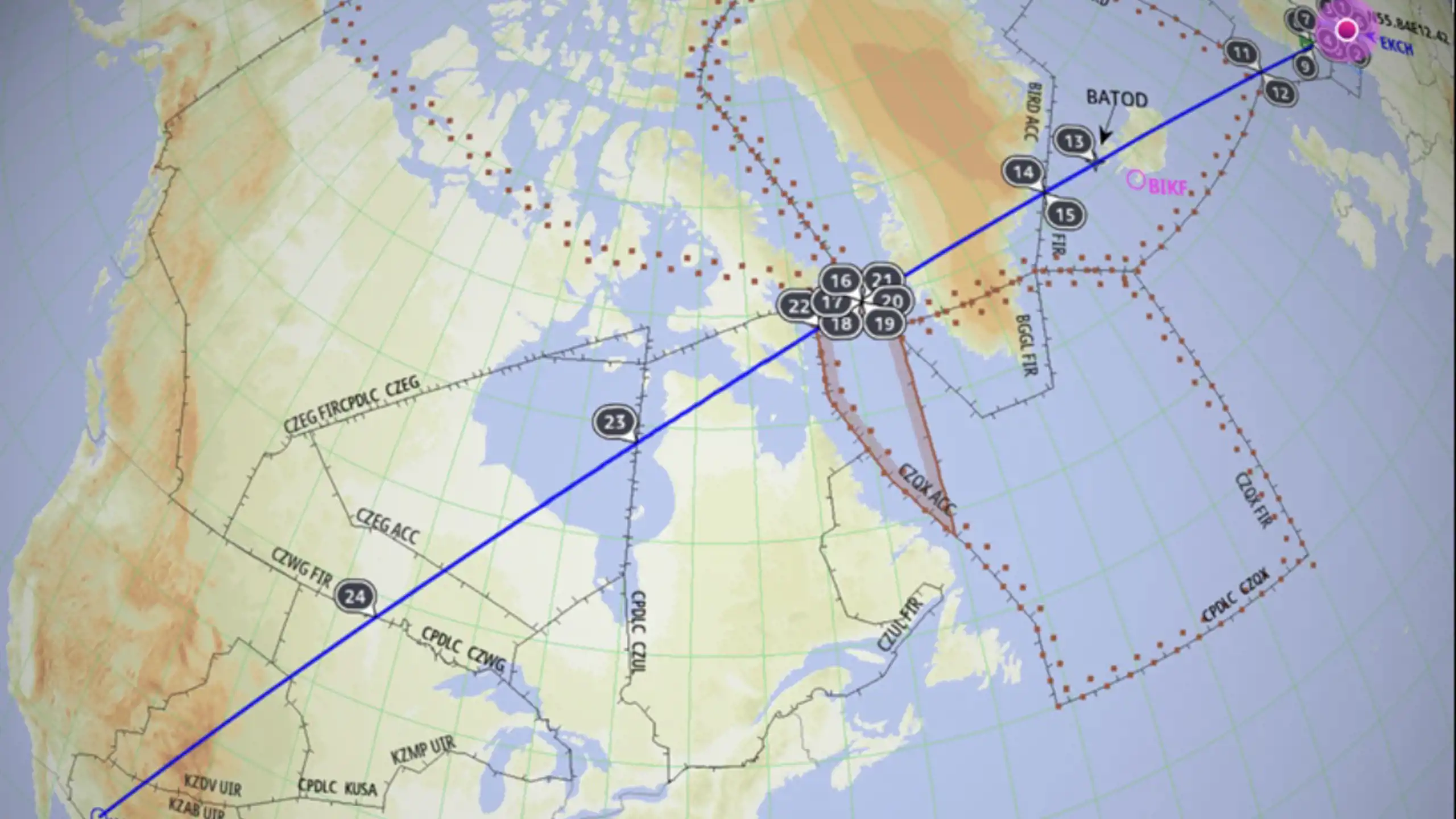 The flight route that Norsaq will fly tomorrow Friday 10 March goes straight over Nuuk and as we want to ensure the route is as sustainable as possible, it was most obvious that Norsaq went low over Nuuk, which will also be Tuukkaq's new permanent destination when the new runway opens in 2024. 
