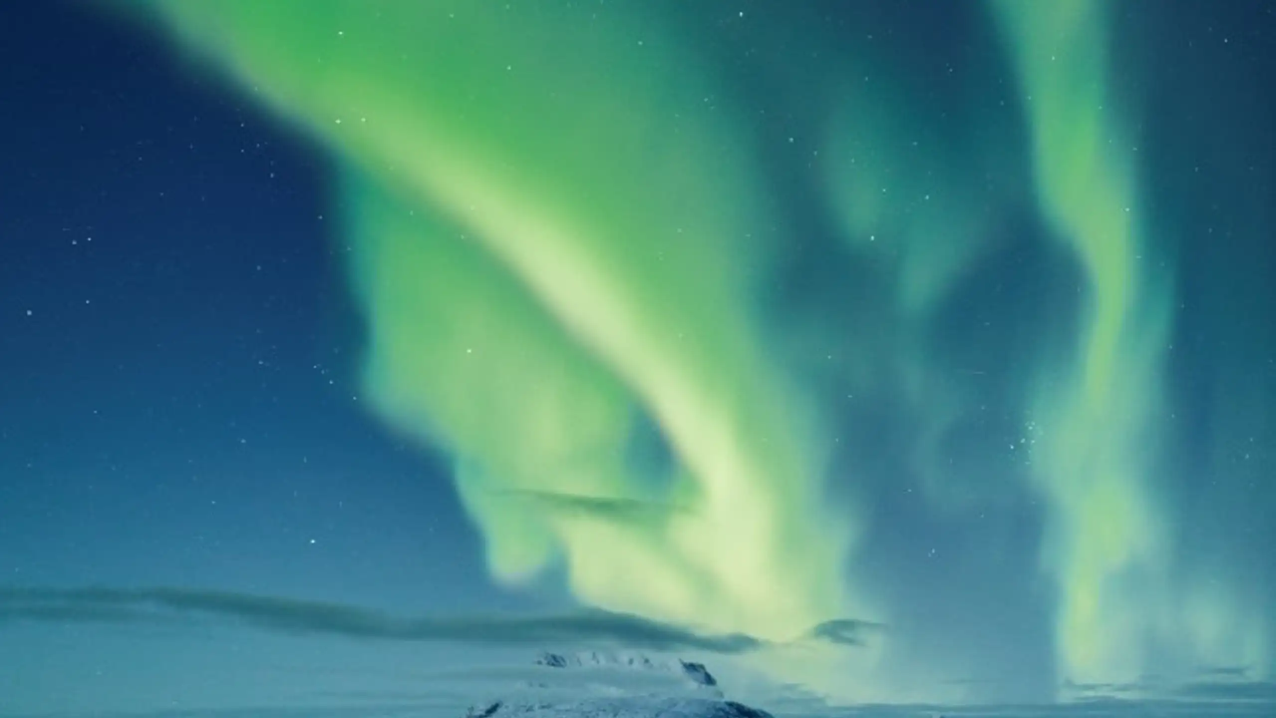 Northern Lights Over Sermitsiaq. Photo Rebecca Gustafsson , Visit Greenland